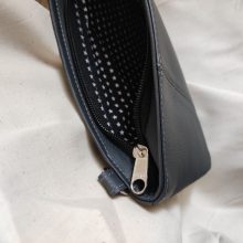 Lara sötétszürke kistáska