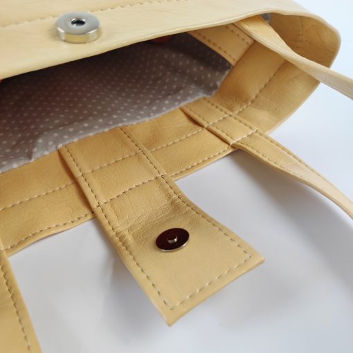 Stella slim válltáska vanília színben